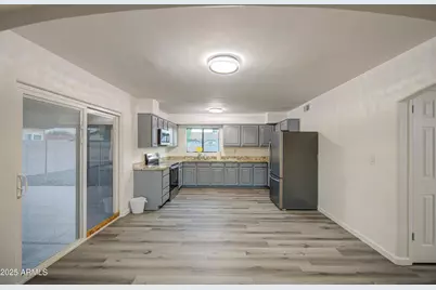 5539 W Wilshire Drive, Phoenix, AZ 85035 - Photo 15