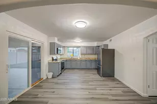 5539 W Wilshire Dr, Phoenix, AZ 85035 - Photo 15