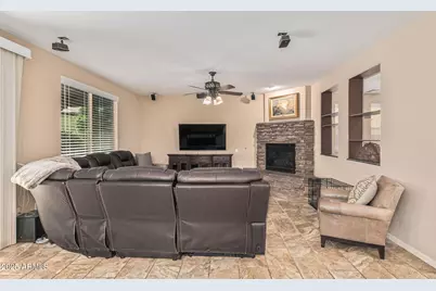 3615 E Salter Drive, Phoenix, AZ 85050 - Photo 9