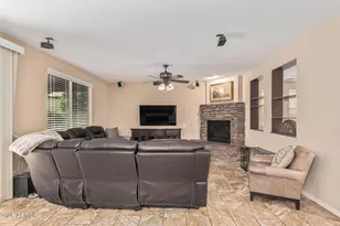 3615 E Salter Dr, Phoenix, AZ 85050 - Photo 9