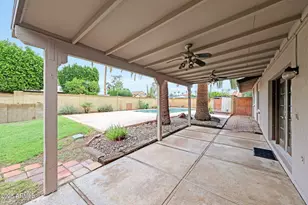 110 W Las Palmaritas Dr, Phoenix, AZ 85021 - Photo 23