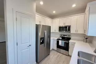 701 N McQueen Rd, Chandler, AZ 85225 - Photo 3