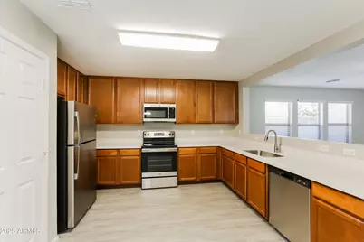 11219 W Garfield Street, Avondale, AZ 85323 - Photo 5