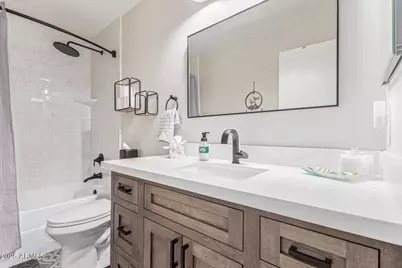 3425 E Sequoia Drive, Phoenix, AZ 85050 - Photo 23