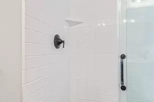 3425 E Sequoia Dr, Phoenix, AZ 85050 - Photo 17