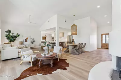 8731 E San Felipe Drive, Scottsdale, AZ 85258 - Photo 5