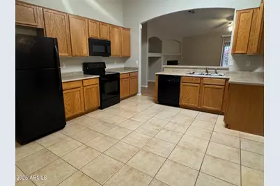 2191 W Goldmine Mountain Drive, San Tan Valley, AZ 85144 - Photo 5
