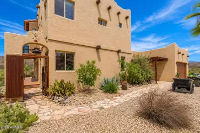 32150 S Lisa Drive, Black Canyon City, AZ 85324 - Photo 13