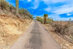 32150 S Lisa Dr, Black Canyon City, AZ 85324 - Photo 9