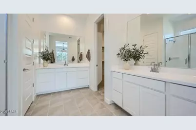 25421 N 169th Lane, Surprise, AZ 85387 - Photo 11