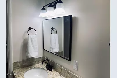 4702 E Wilshire Drive, Phoenix, AZ 85008 - Photo 15