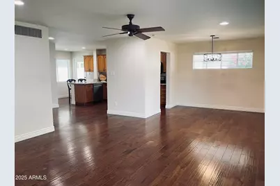 4702 E Wilshire Drive, Phoenix, AZ 85008 - Photo 3