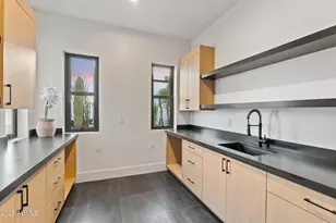 3135 E Palo Verde Dr, Phoenix, AZ 85016 - Photo 45