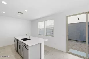 10048 W Piccadilly Rd, Avondale, AZ 85392 - Photo 7