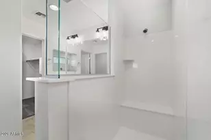 10048 W Piccadilly Rd, Avondale, AZ 85392 - Photo 21