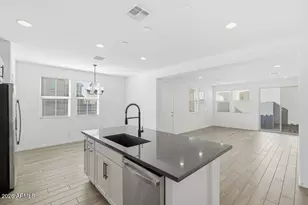 10054 W Piccadilly Rd, Avondale, AZ 85392 - Photo 7