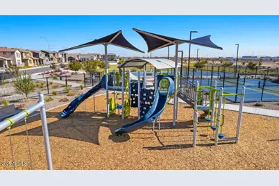 10054 W Piccadilly Road, Avondale, AZ 85392 - Photo 47