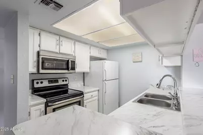 540 N May Street #2132, Mesa, AZ 85201 - Photo 9