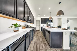 21957 N 98th Ln, Peoria, AZ 85383 - Photo 13