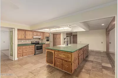 9702 W Branding Iron Drive, Sun City, AZ 85351 - Photo 9