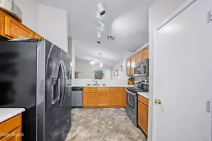 1428 W Mesquite Ave, Apache Junction, AZ 85120 - Photo 5