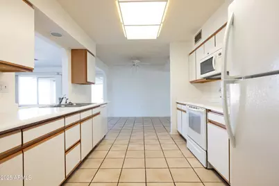 10845 W Pineaire Drive, Sun City, AZ 85351 - Photo 9