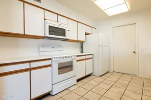 10845 W Pineaire Dr, Sun City, AZ 85351 - Photo 7