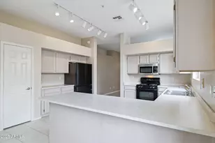 11179 E Laurel Ln, Scottsdale, AZ 85259 - Photo 3