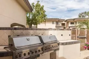 3235 E Camelback Rd, Phoenix, AZ 85018 - Photo 15