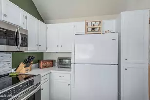 1633 E Lakeside Dr, Gilbert, AZ 85234 - Photo 15