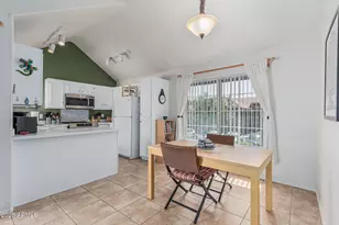 1633 E Lakeside Dr, Gilbert, AZ 85234 - Photo 11