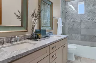 3319 E Medlock Dr, Phoenix, AZ 85018 - Photo 27