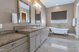 3319 E Medlock Dr, Phoenix, AZ 85018 - Photo 19