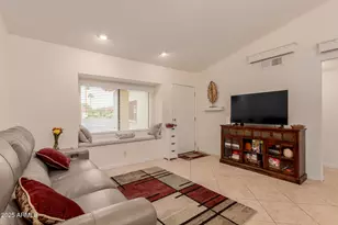 542 S Higley Rd, Mesa, AZ 85206 - Photo 1