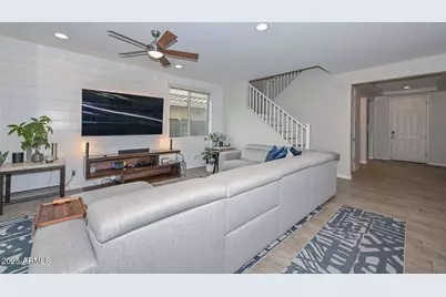 10721 W Realgar Road, Peoria, AZ 85383 - Photo 9