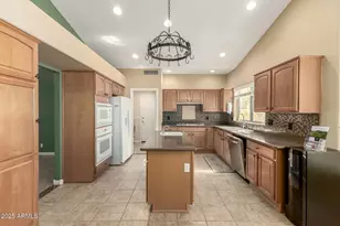 23632 S Illinois Ave, Sun Lakes, AZ 85248 - Photo 9