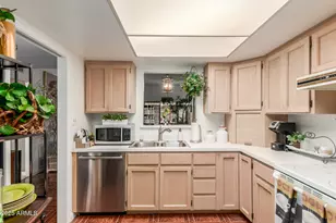 21 W Casa Hermosa Dr, Phoenix, AZ 85021 - Photo 15