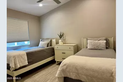 8835 W Michelle Drive, Peoria, AZ 85382 - Photo 15