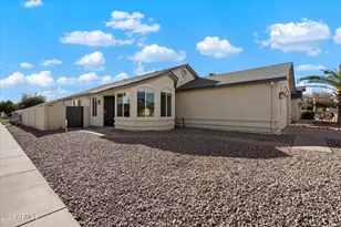 8835 W Michelle Dr, Peoria, AZ 85382 - Photo 19