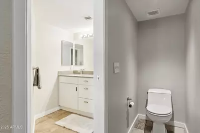 7302 E Rancho Vista Drive, Scottsdale, AZ 85251 - Photo 13