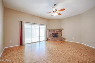 10433 W Hutton Dr, Sun City, AZ 85351 - Photo 3