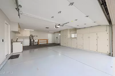 10433 W Hutton Drive, Sun City, AZ 85351 - Photo 17