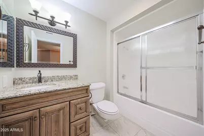 10433 W Hutton Drive, Sun City, AZ 85351 - Photo 13