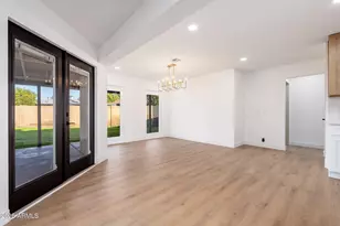 6221 N 20th Ln, Phoenix, AZ 85015 - Photo 9