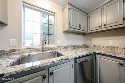 10951 N 91st Avenue #175, Peoria, AZ 85345 - Photo 7