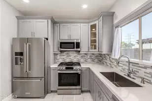 11010 W Griswold Rd, Peoria, AZ 85345 - Photo 13