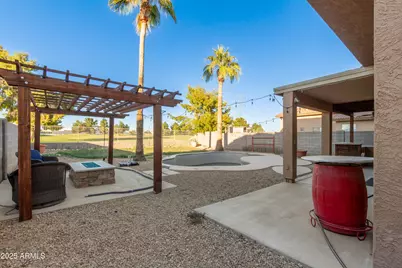11010 W Griswold Road, Peoria, AZ 85345 - Photo 33