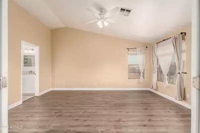 11010 W Griswold Road, Peoria, AZ 85345 - Photo 17