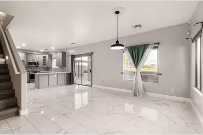 11010 W Griswold Road, Peoria, AZ 85345 - Photo 11
