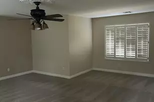 12521 N 57th Ave, Glendale, AZ 85304 - Photo 9